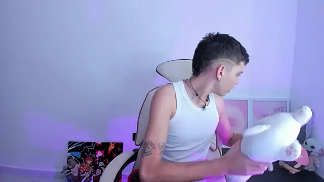 Snapshot of Jasson___ chatting on December 17, 2025, 11:27 am Jasson online show from December 17, 2025, 11:27 am