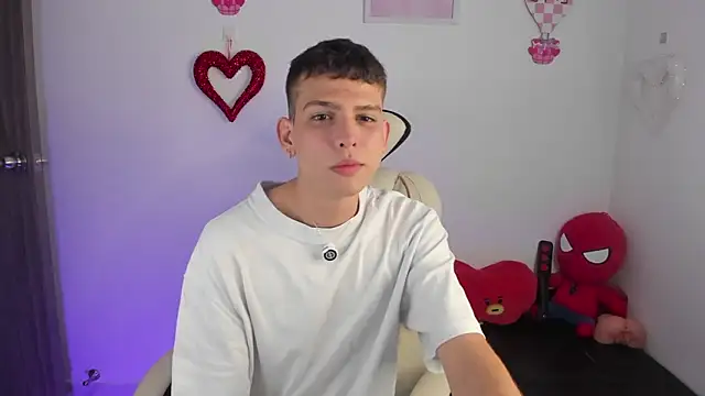 Snapshot of Jasson___ chatting on February 14, 2026, 10:06 pm Jasson online show from February 14, 2026, 10:06 pm