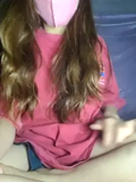 Snapshot of polly_chan chatting on December 14, 2025, 4:23 pm polly chan online show from December 14, 2025, 4:23 pm