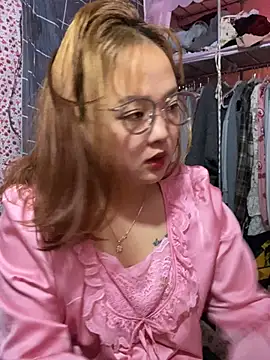 Snapshot of Samsam-006 chatting on January 12, 2026, 2:17 am Samsam-006 online show from January 12, 2026, 2:17 am