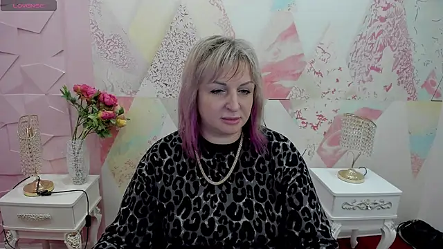 winky pinky  online show from December 5, 2025, 12:58 pm