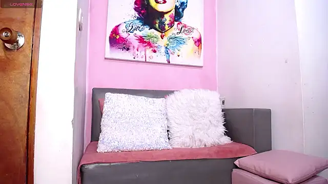 danycute  online show from February 24, 2026, 4:27 pm