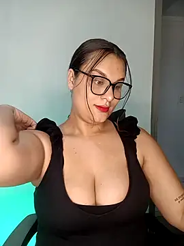 Snapshot of Valeriaa_21 chatting on March 19, 2026, 11:31 pm Valeriaa 21 online show from March 19, 2026, 11:31 pm