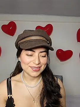 Snapshot of saasha_Petit chatting on February 17, 2026, 10:23 am saasha Petit online show from February 17, 2026, 10:23 am