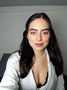 saasha Petit online show from March 7, 2026, 10:56 am