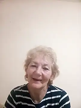 Snapshot of Calypso-Loove chatting on December 22, 2025, 9:39 am Calypso-Loove online show from December 22, 2025, 9:39 am
