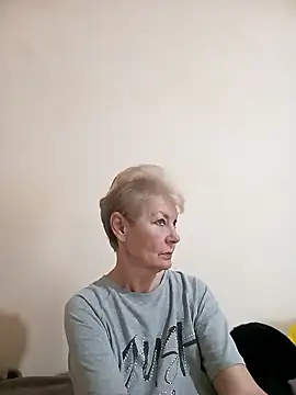 Snapshot of Calypso-Loove chatting on January 13, 2026, 11:04 am Calypso-Loove online show from January 13, 2026, 11:04 am