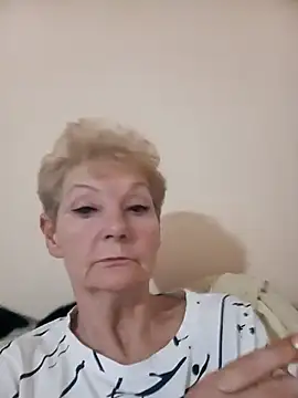 Snapshot of Calypso-Loove chatting on January 15, 2026, 1:59 pm Calypso-Loove online show from January 15, 2026, 1:59 pm