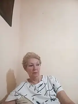 Snapshot of Calypso-Loove chatting on February 17, 2026, 2:02 pm Calypso-Loove online show from February 17, 2026, 2:02 pm