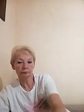 Snapshot of Calypso-Loove chatting on June 14, 2026, 8:05 am Calypso-Loove online show from June 14, 2026, 8:05 am