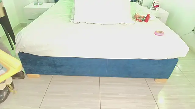 Velora nigth online show from December 18, 2025, 11:05 am