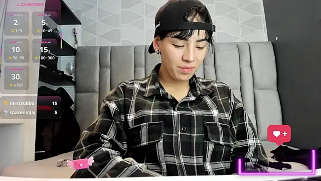 Kiara Fox   online show from January 11, 2026, 7:46 am