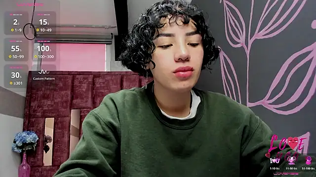 Kiara Fox   online show from February 27, 2026, 7:58 pm