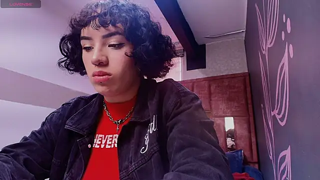 Kiara Fox   online show from May 26, 2026, 7:54 pm