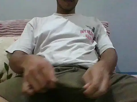 Snapshot of Bigdickboy2406 chatting on July 4, 2026, 9:48 am Bigdickboy2406 online show from July 4, 2026, 9:48 am