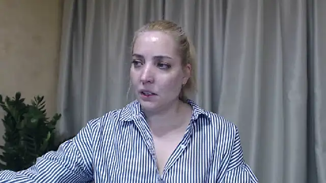 Snapshot of sweetpussy chatting on May 8, 2026, 3:50 pm sweetpussy online show from May 8, 2026, 3:50 pm