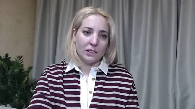 Snapshot of sweetpussy chatting on May 13, 2026, 4:37 pm sweetpussy online show from May 13, 2026, 4:37 pm
