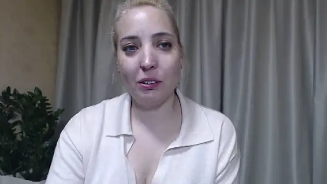 Snapshot of sweetpussy chatting on May 31, 2026, 2:35 pm sweetpussy online show from May 31, 2026, 2:35 pm