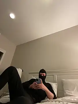 Snapshot of phantom898983 chatting on February 24, 2026, 7:39 am phantom898983 online show from February 24, 2026, 7:39 am