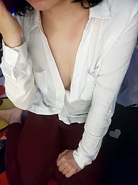 Snapshot of Alone_nothing chatting on January 19, 2026, 3:49 pm Alone nothing online show from January 19, 2026, 3:49 pm