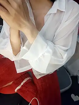 Snapshot of Alone_nothing chatting on February 1, 2026, 3:21 pm Alone nothing online show from February 1, 2026, 3:21 pm