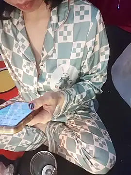 Snapshot of Alone_nothing chatting on February 2, 2026, 3:44 pm Alone nothing online show from February 2, 2026, 3:44 pm