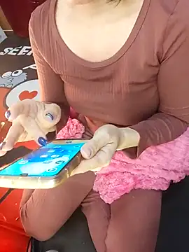 Snapshot of Alone_nothing chatting on February 9, 2026, 11:31 pm Alone nothing online show from February 9, 2026, 11:31 pm