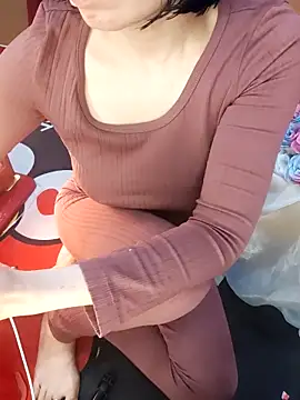 Snapshot of Alone_nothing chatting on February 12, 2026, 4:35 pm Alone nothing online show from February 12, 2026, 4:35 pm