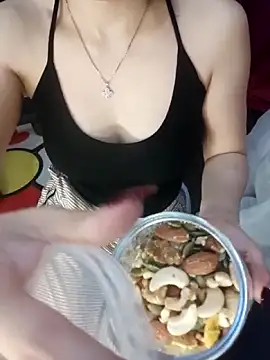 Snapshot of Alone_nothing chatting on February 26, 2026, 12:53 am Alone nothing online show from February 26, 2026, 12:53 am