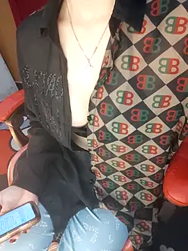 Snapshot of Alone_nothing chatting on March 9, 2026, 4:44 pm Alone nothing online show from March 9, 2026, 4:44 pm