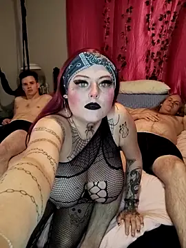 Snapshot of SpiderRose chatting on April 1, 2026, 3:07 am SpiderRose online show from April 1, 2026, 3:07 am