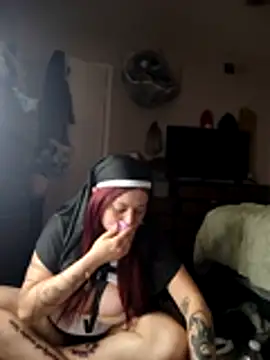 Snapshot of SpiderRose chatting on April 4, 2026, 5:43 pm SpiderRose online show from April 4, 2026, 5:43 pm