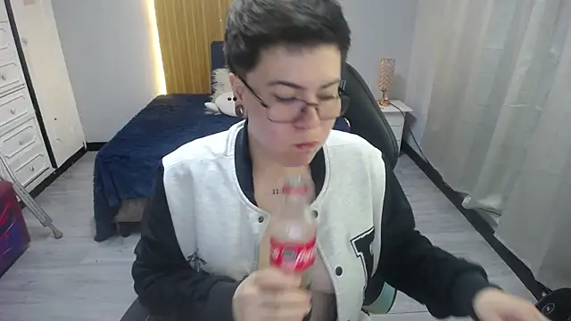 geminis xxx online show from April 18, 2026, 4:16 am