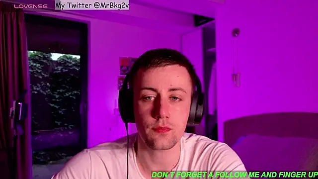 Snapshot of Brellisimo chatting on May 22, 2026, 4:12 pm Brellisimo online show from May 22, 2026, 4:12 pm
