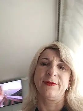 AhlyssaLove1155 online show from May 27, 2026, 3:20 pm