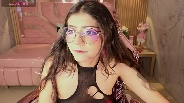 miss devil s online show from April 10, 2026, 3:23 am