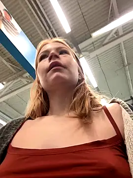  Little Ginger online show from December 16, 2025, 4:39 am