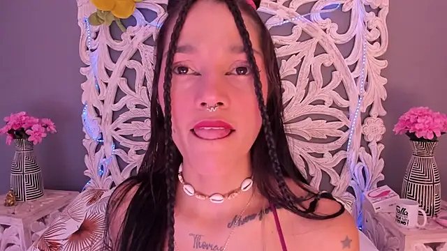 loraineblake online show from February 20, 2026, 2:06 pm