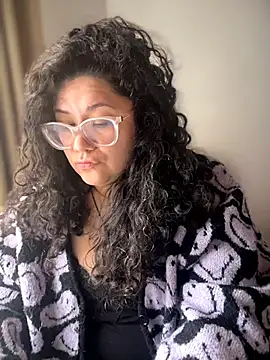 VanesssaMilf  online show from March 6, 2026, 5:42 pm