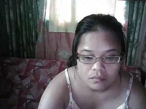Snapshot of Hotty_babe23 chatting on January 15, 2026, 12:48 am Hotty babe23 online show from January 15, 2026, 12:48 am