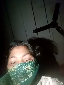 Pooja125599 online show from January 5, 2026, 11:30 pm