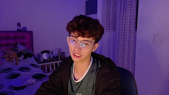 Dani Dancer online show from March 24, 2026, 2:27 am