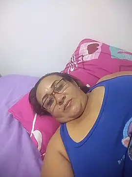 Nini Love  online show from March 22, 2026, 2:37 am