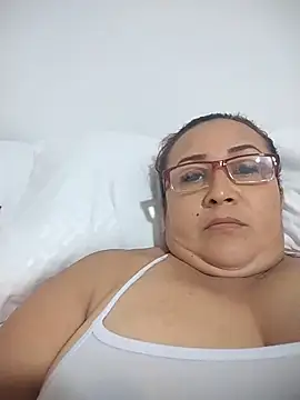 Nini Love  online show from March 30, 2026, 8:48 am