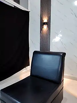 CaramelDesire online show from April 18, 2026, 12:47 am