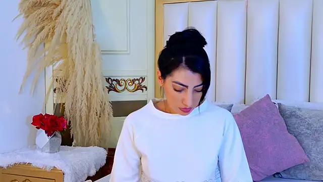 Snapshot of NinnaPiers chatting on April 13, 2026, 11:37 am NinnaPiers online show from April 13, 2026, 11:37 am