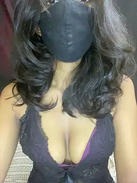 Snapshot of Hottie_kia chatting on July 12, 2026, 6:37 am Hottie kia online show from July 12, 2026, 6:37 am