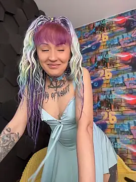 Tattoo  Moon online show from April 13, 2026, 11:54 pm