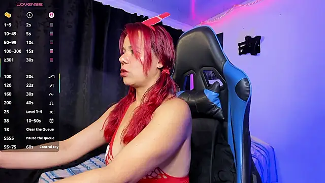 agathawalter  online show from March 14, 2026, 1:23 am