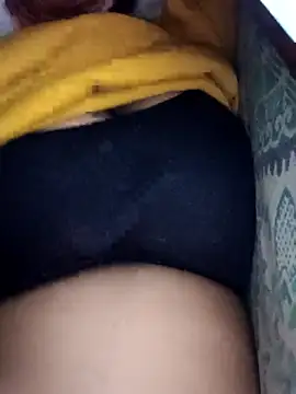 Snapshot of pihuu1313 chatting on February 5, 2026, 7:40 pm pihuu1313 online show from February 5, 2026, 7:40 pm